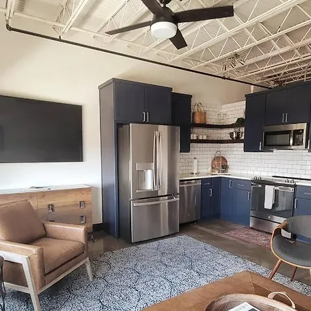 Silo View - Heart Of Downtown Apartment Waco Exterior photo