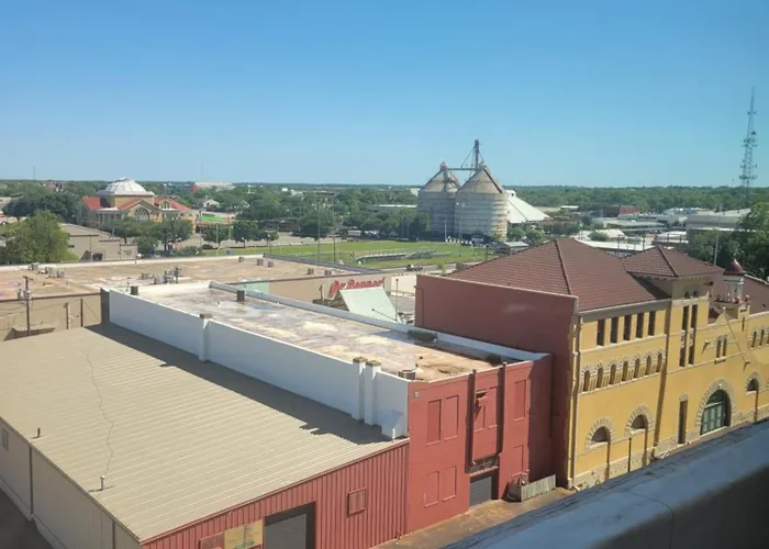 Silo View - Heart Of Downtown