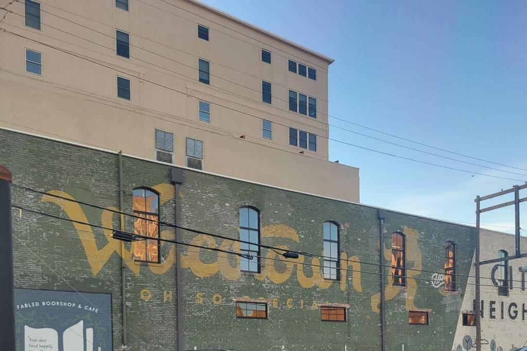 Silo View - Heart Of Downtown Apartment Waco