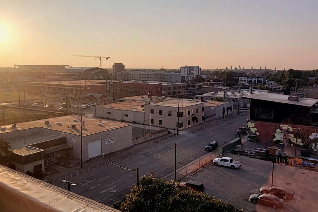 Silo View - Heart Of Downtown